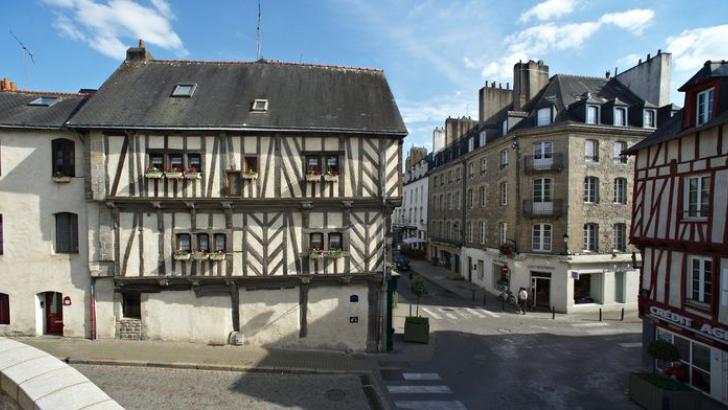 2 rue Saint-Patern et 1 place Général de Gaulle