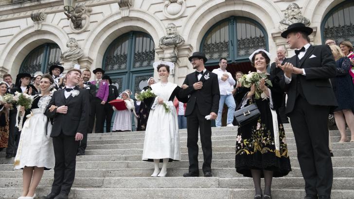 Reine d'Arvor 2022 + demoiselles d'honneur et cavalier HdV