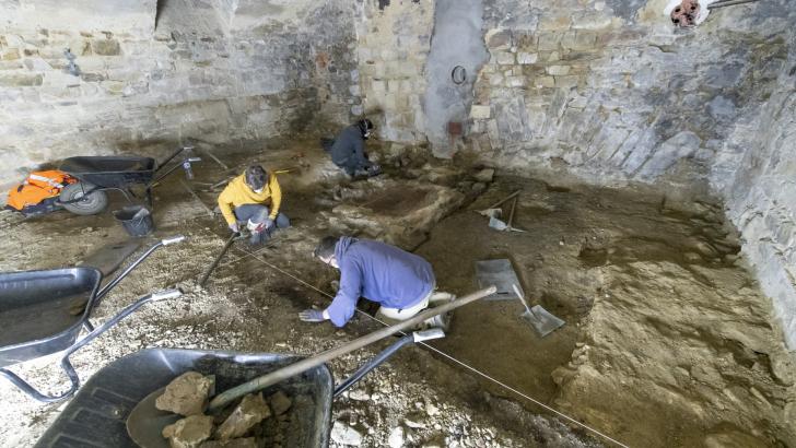 Chantier Fouilles Archéologiques Château de l'Hermine