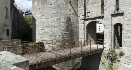 À l’assaut des remparts 