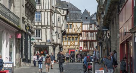 Maisons à Colombages Rue de la Monnaie Place Saint Pierre